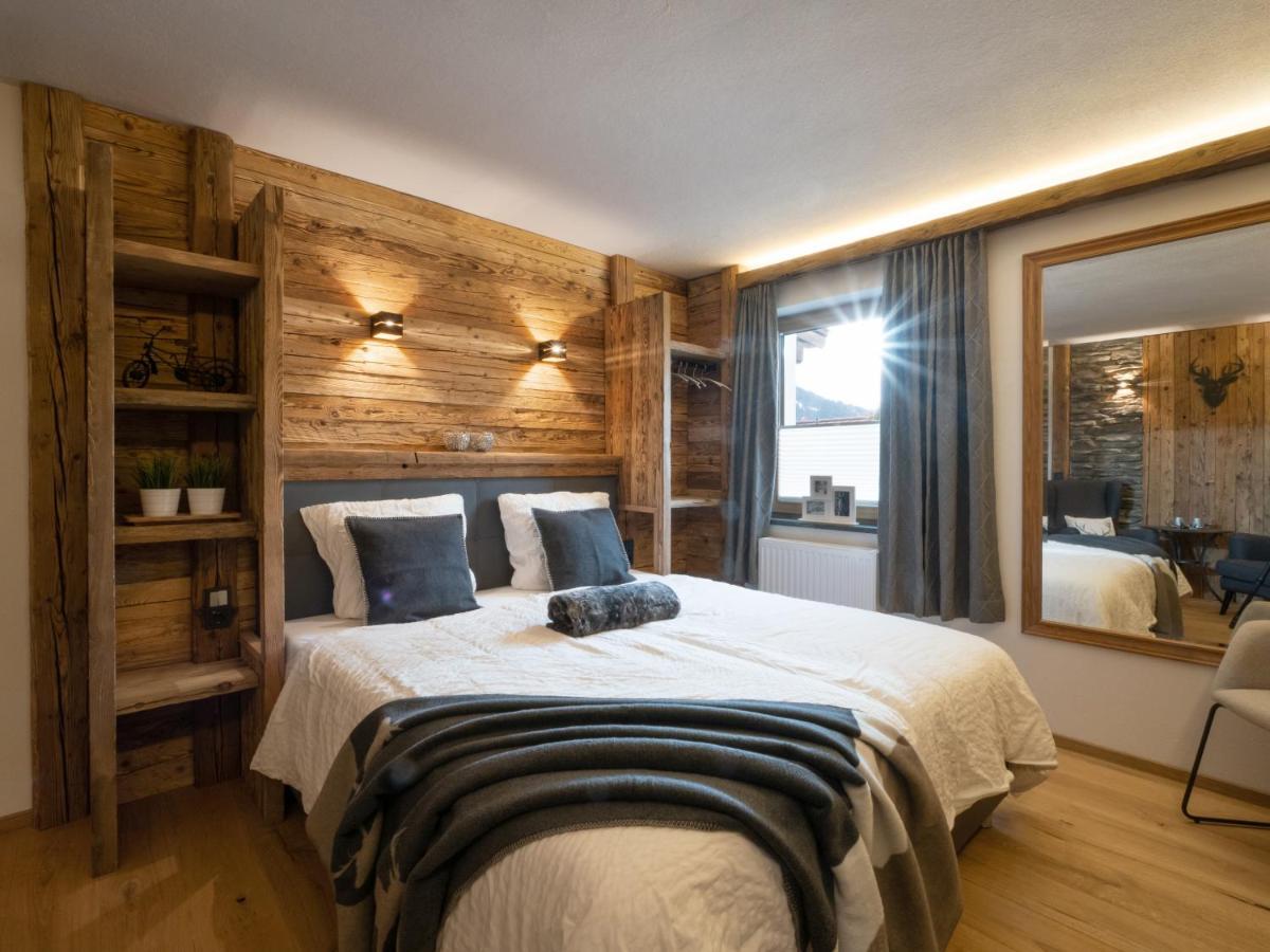 Alpine Lodge Brixen Бриксен-им-Тале Екстериор снимка