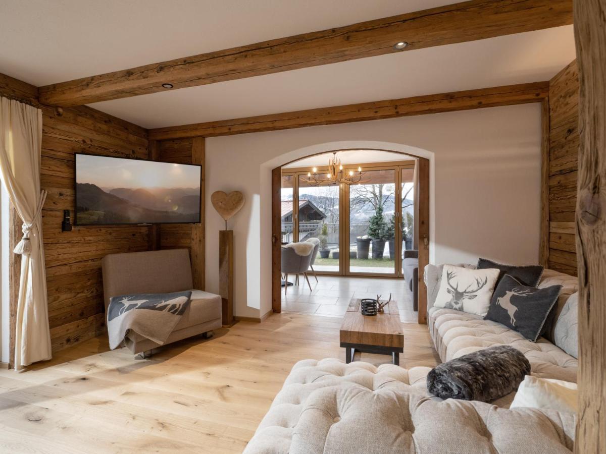 Alpine Lodge Brixen Бриксен-им-Тале Екстериор снимка