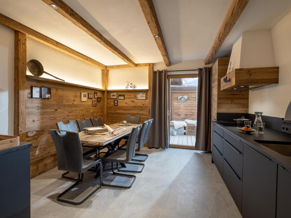 Alpine Lodge Brixen Бриксен-им-Тале Екстериор снимка