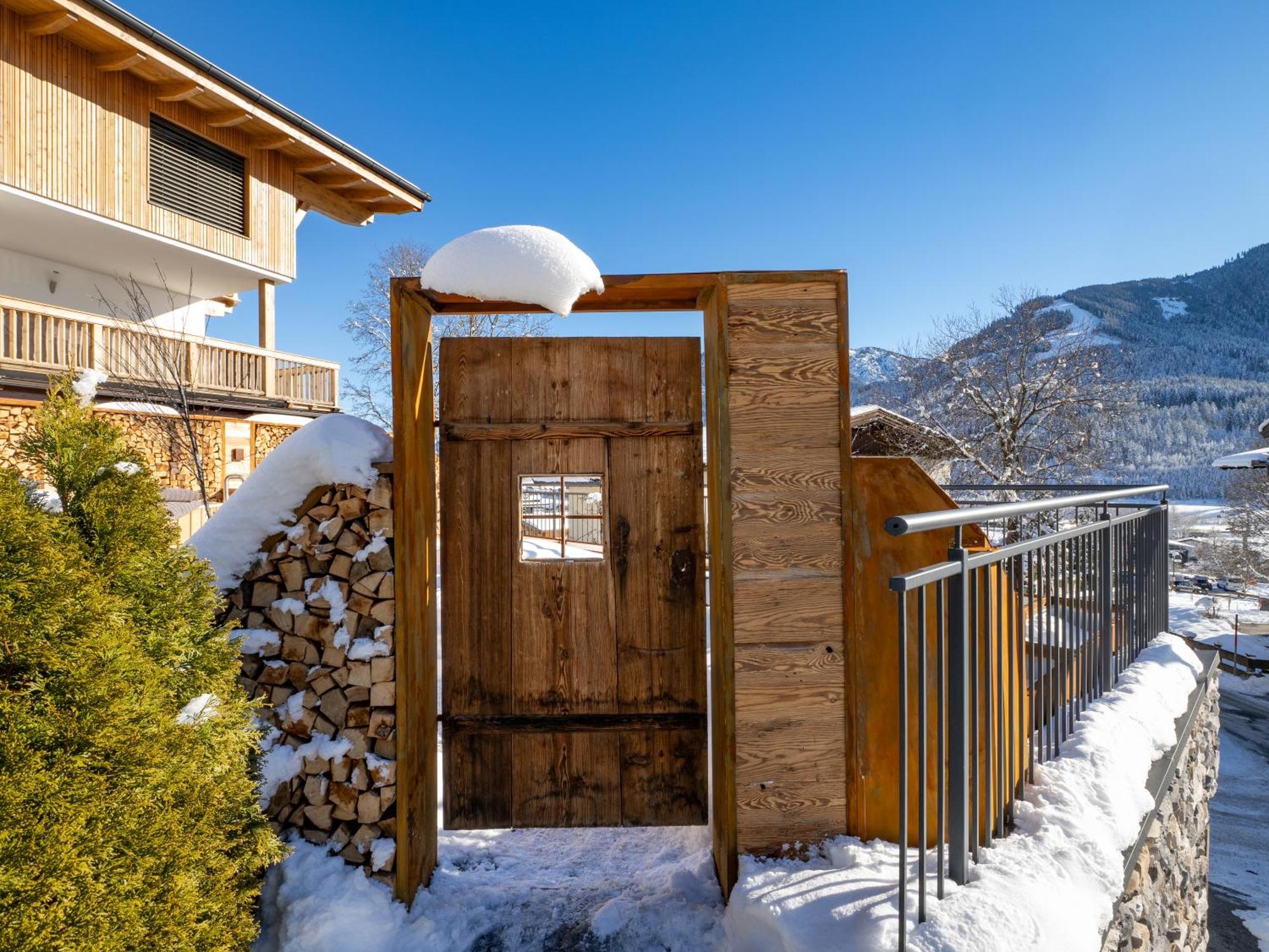 Alpine Lodge Brixen Бриксен-им-Тале Екстериор снимка
