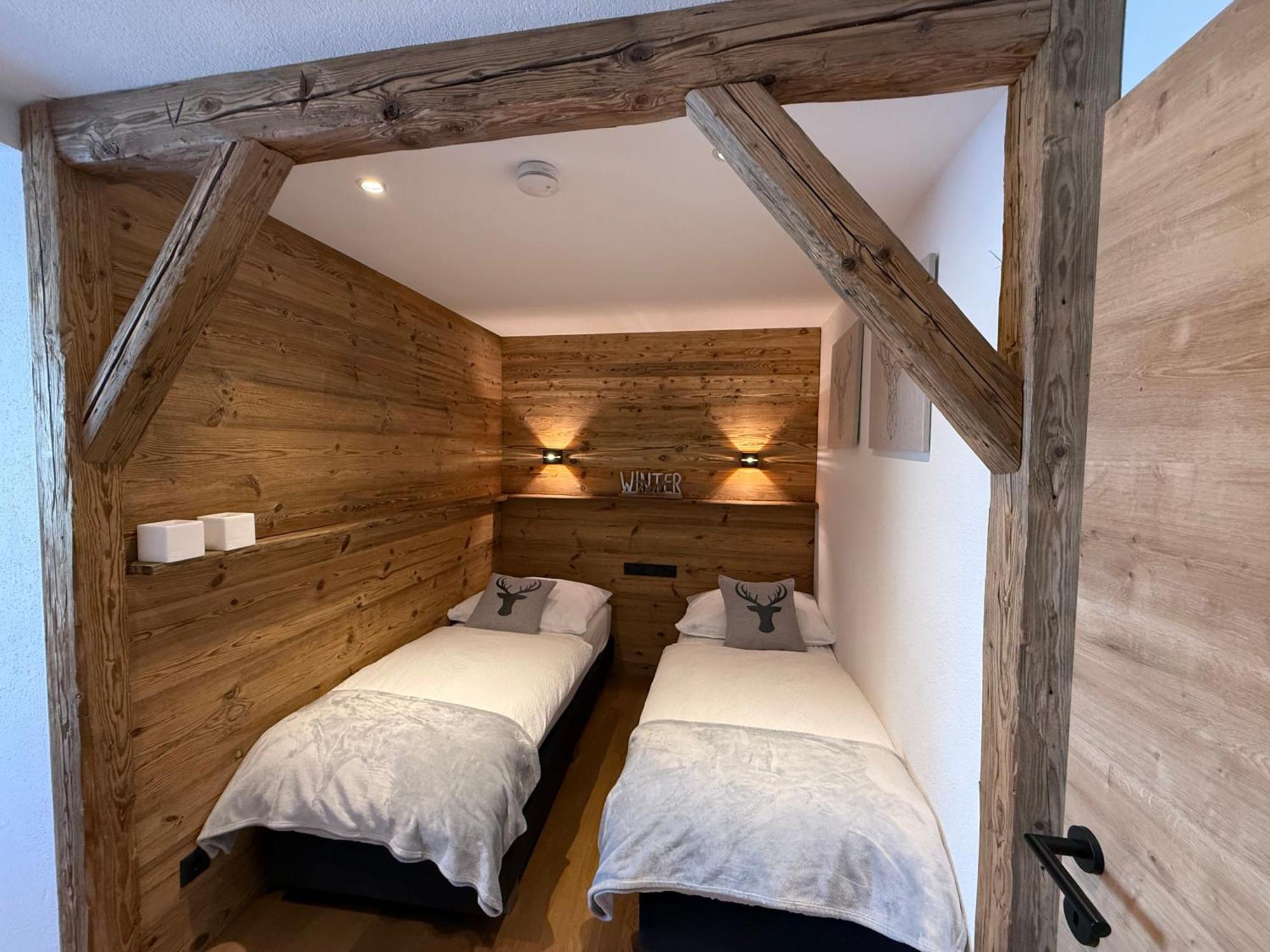 Alpine Lodge Brixen Бриксен-им-Тале Екстериор снимка