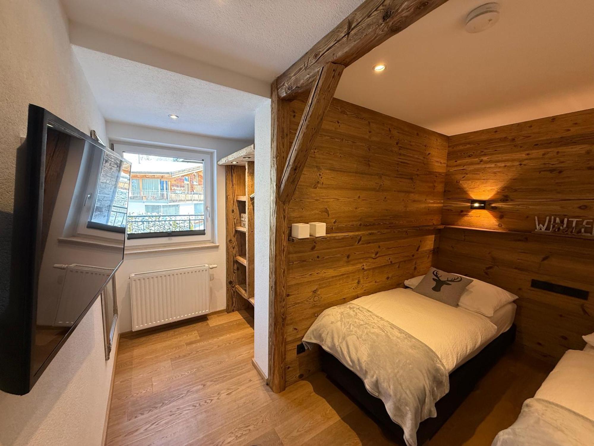 Alpine Lodge Brixen Бриксен-им-Тале Екстериор снимка